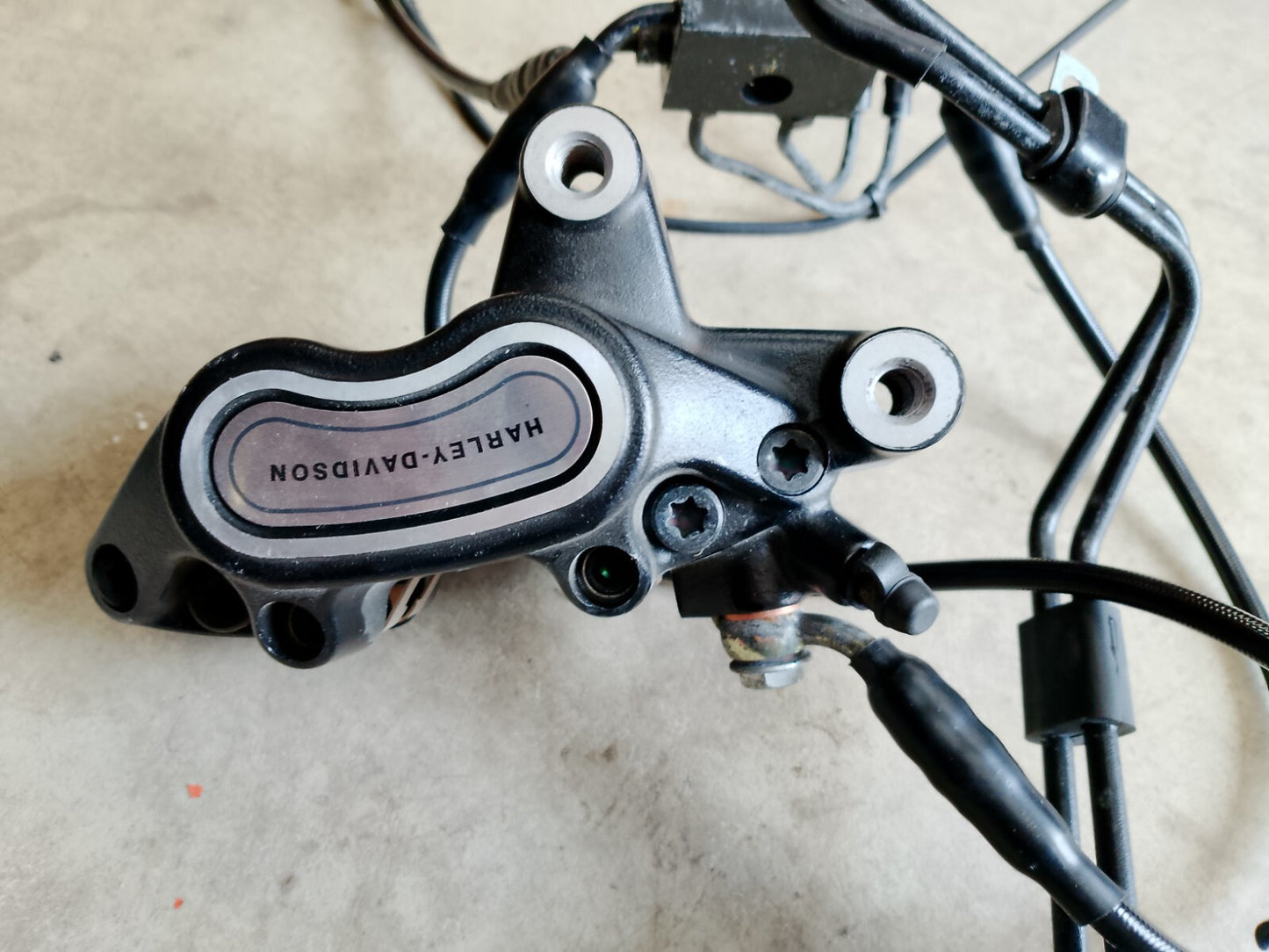 HARLEY-DAVIDSON 18-24 SOFTAIL LOW RIDER FXLRS R/L FRONT BRAKE CALIPER SET