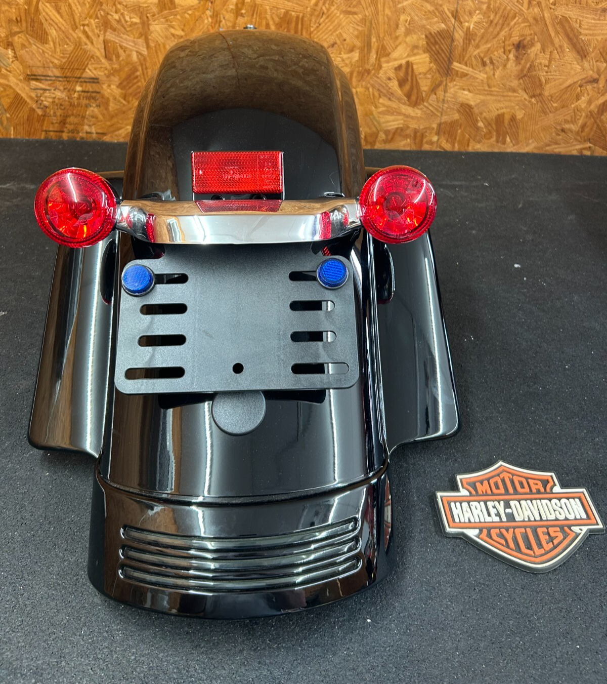OEM HARLEY-DAVIDSON FLHX REAR FENDER VIVID BLACK 5900069DH
