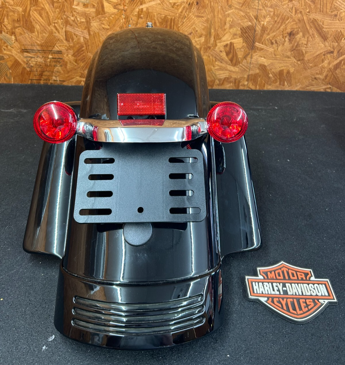 OEM HARLEY-DAVIDSON FLHX REAR FENDER VIVID BLACK 5900069DH