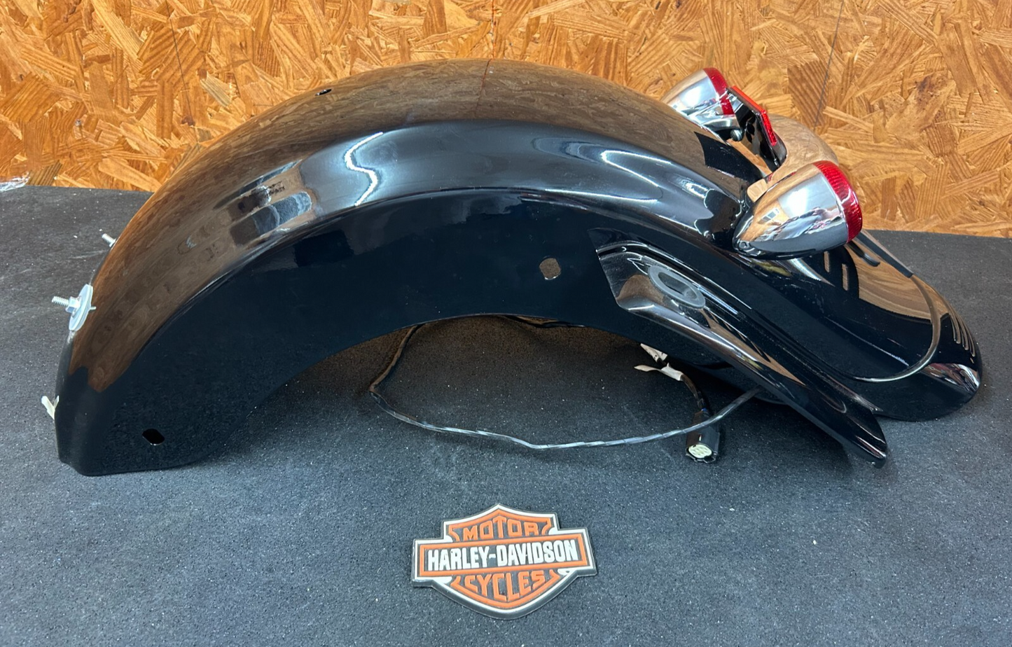 OEM HARLEY-DAVIDSON FLHX REAR FENDER VIVID BLACK 5900069DH