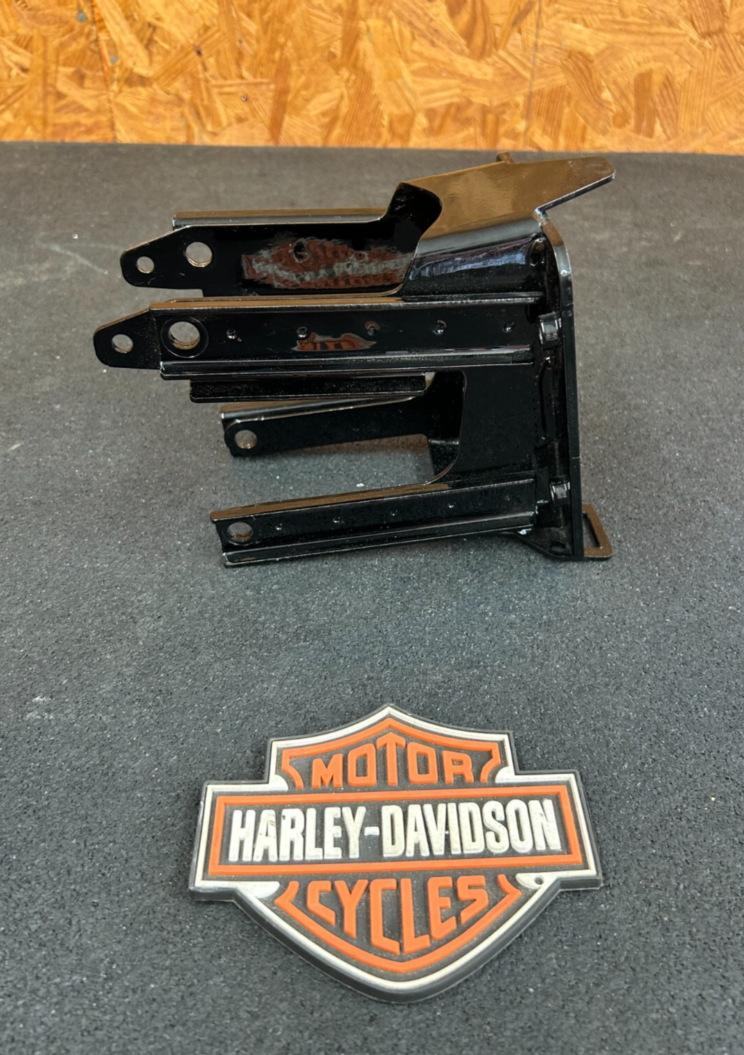 OEM HARLEY 15-24 Touring Road Glide Front Inner Fairing Steel Bracket Mount