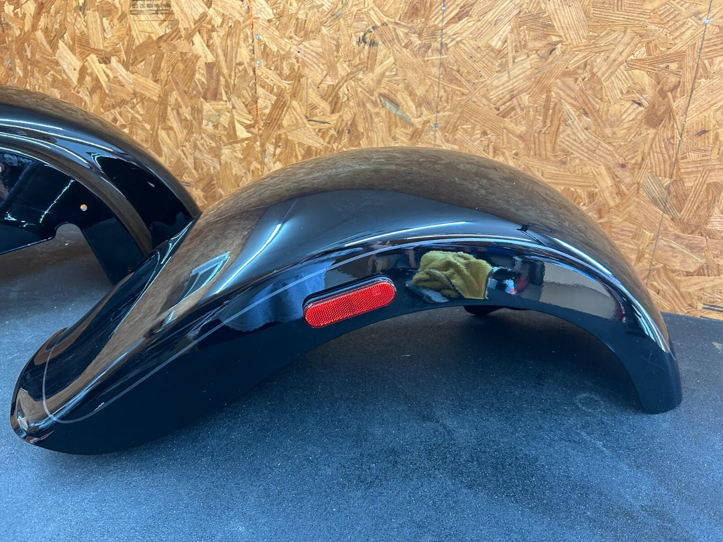 OEM HARLEY-DAVIDSON 15-24 Freewheeler Trike Left & Right Rear Fender Set